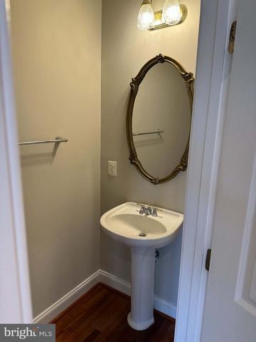 6912 WITTON CIR, Gainesville, VA 20155