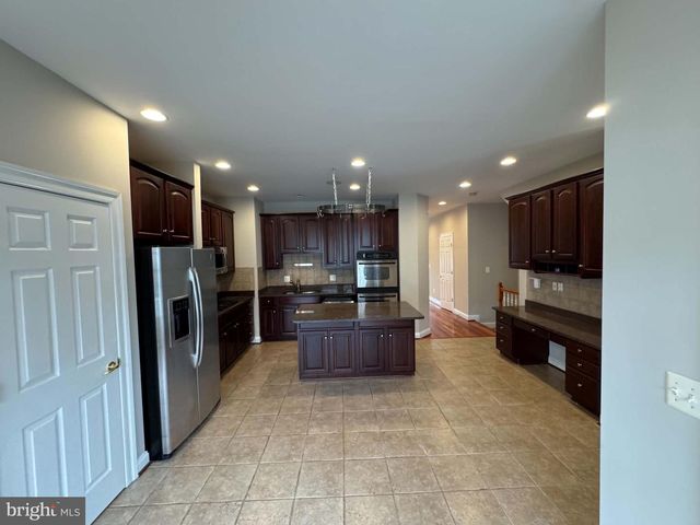 6912 WITTON CIR, Gainesville, VA 20155
