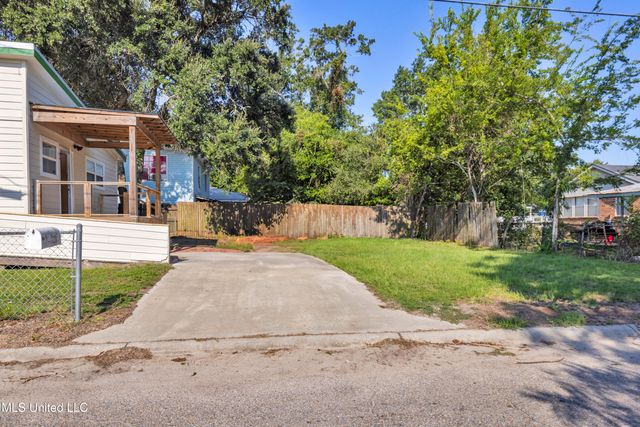 512 Peyton Drive, Biloxi, MS 39530