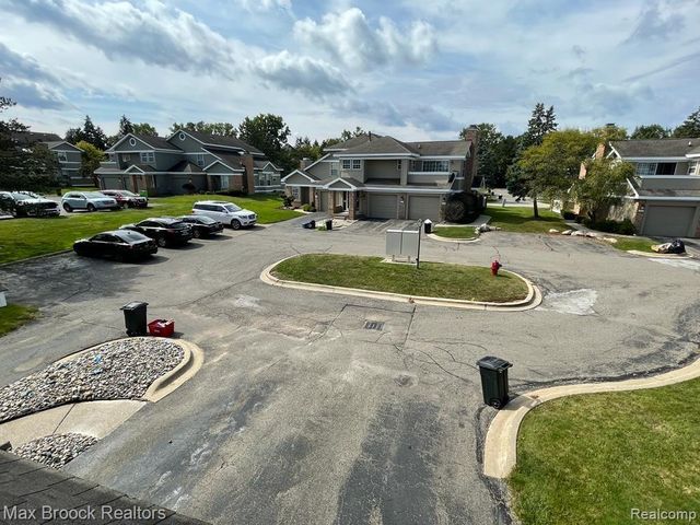 6635 Bellows Court, West Bloomfield, MI 48322