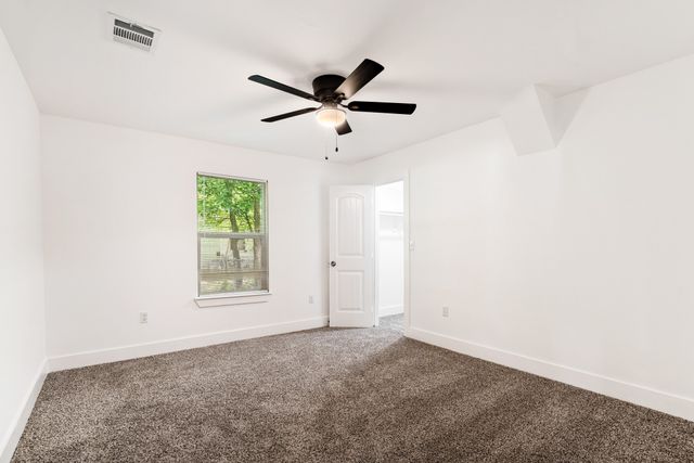 227 24th Street NW, Paris, TX 75460