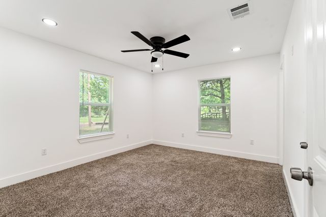 227 24th Street NW, Paris, TX 75460