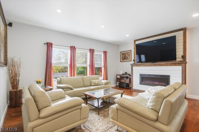 677 Canistear Rd, Vernon Twp., NJ 07422