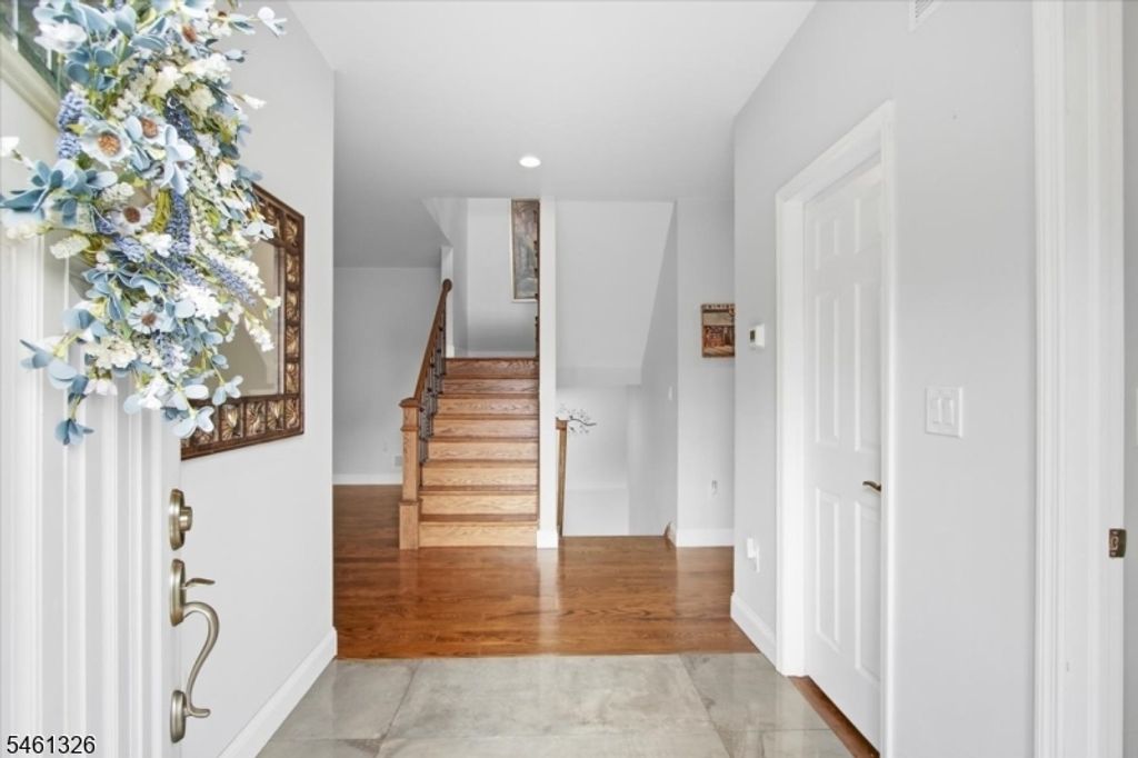 677 Canistear Rd, Vernon Twp., NJ 07422 — photo 3