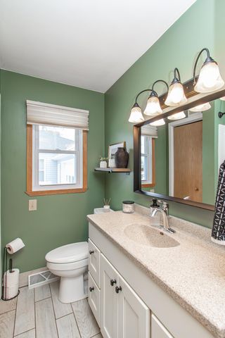 217 1st Avenue E, West Fargo, ND 58078