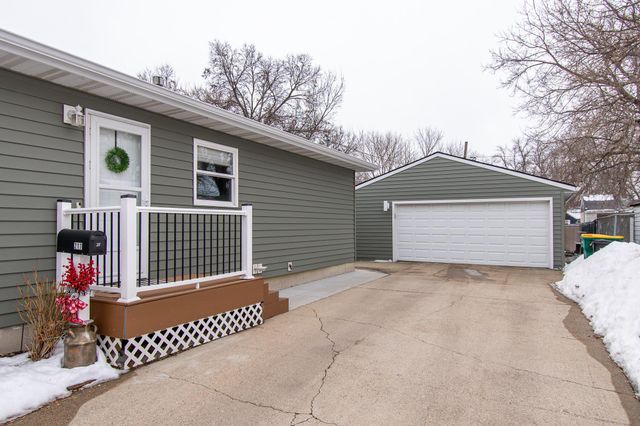 217 1st Avenue E, West Fargo, ND 58078