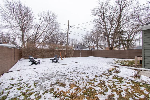 217 1st Avenue E, West Fargo, ND 58078