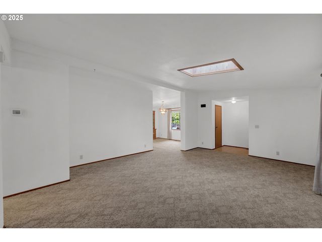 1199 N Terry St 366, Eugene, OR 97402