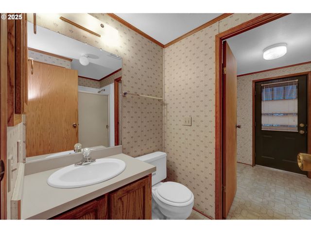 1199 N Terry St 366, Eugene, OR 97402