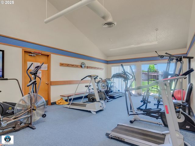 1199 N Terry St 366, Eugene, OR 97402