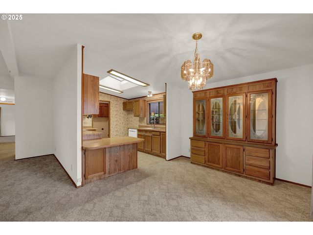 1199 N Terry St 366, Eugene, OR 97402