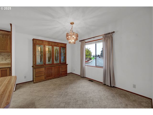 1199 N Terry St 366, Eugene, OR 97402