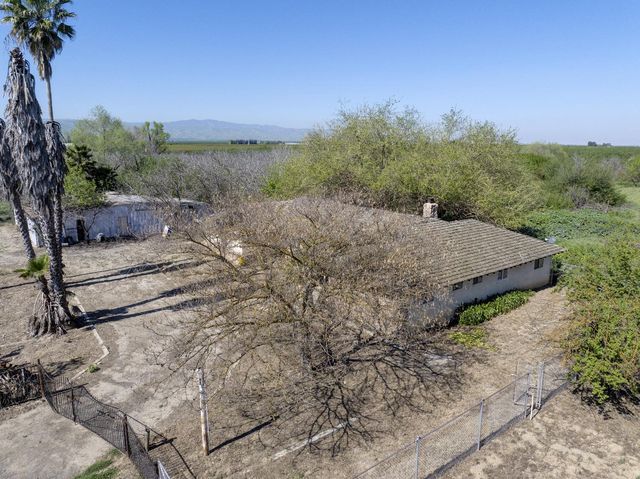 873 Loquat Ave, Patterson, CA 95363