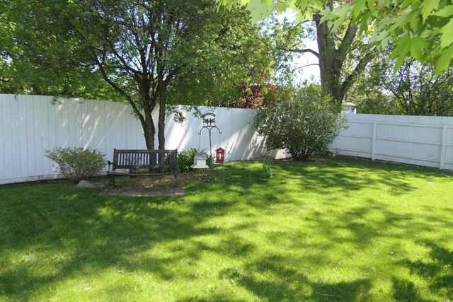 27 Thorpe Avenue Extension, St. Albans Town, VT 05478