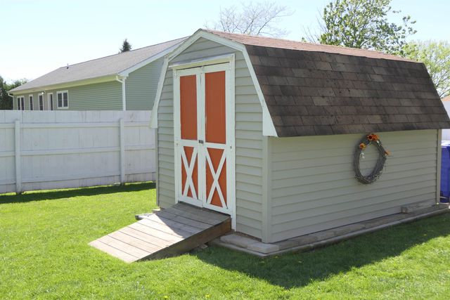27 Thorpe Avenue Extension, St. Albans Town, VT 05478