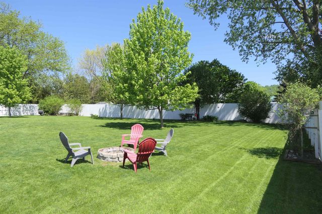 27 Thorpe Avenue Extension, St. Albans Town, VT 05478