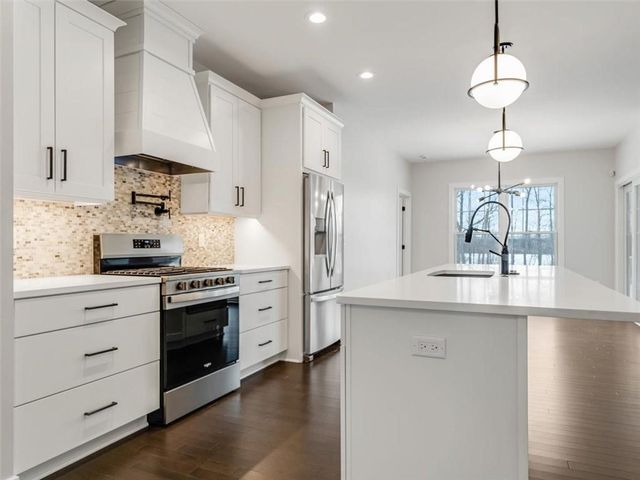 237 Cos Grande, Brighton, NY 14618