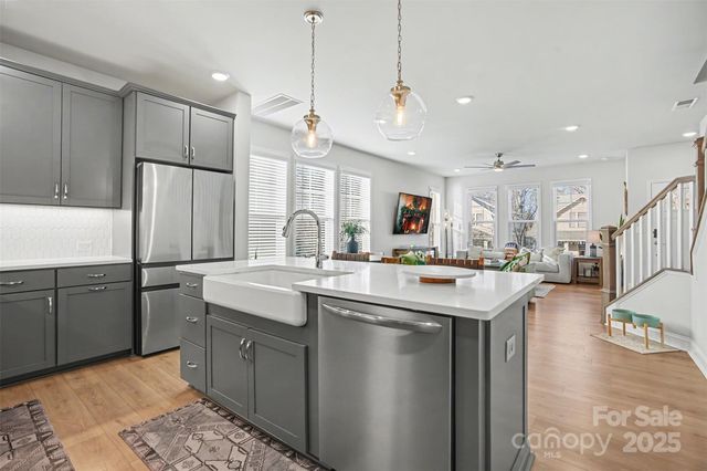 1104 Drummond Avenue, Charlotte, NC 28205