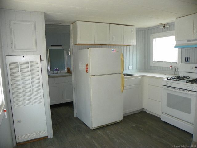 20 Woodland Drive, Waterford, CT 06385