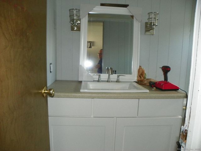 20 Woodland Drive, Waterford, CT 06385