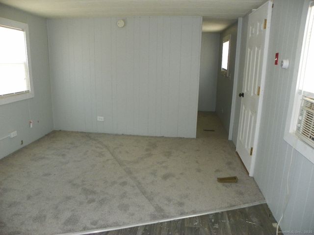 20 Woodland Drive, Waterford, CT 06385