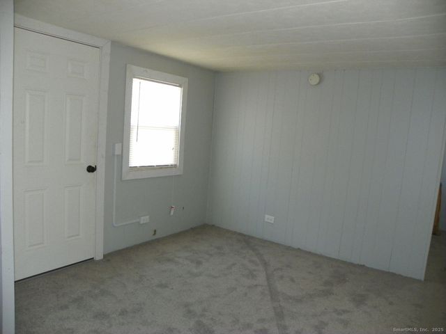 20 Woodland Drive, Waterford, CT 06385