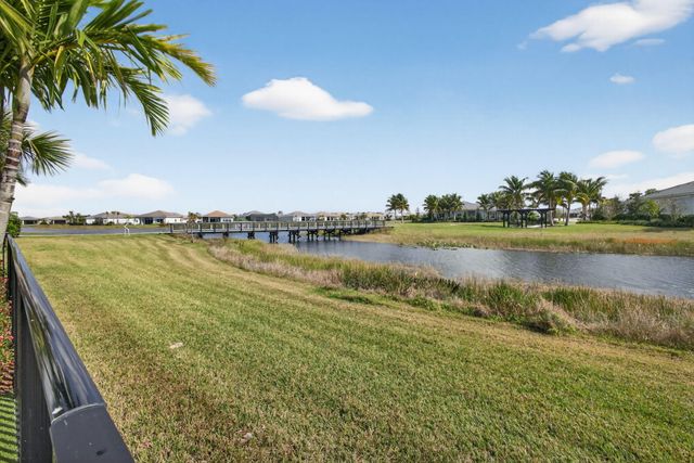 10146 Riverstone Way, Palm Beach Gardens, FL 33412