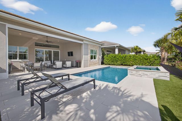 10146 Riverstone Way, Palm Beach Gardens, FL 33412