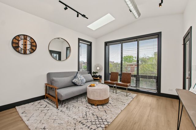 6508 S Ingleside Avenue, Chicago, IL 60637