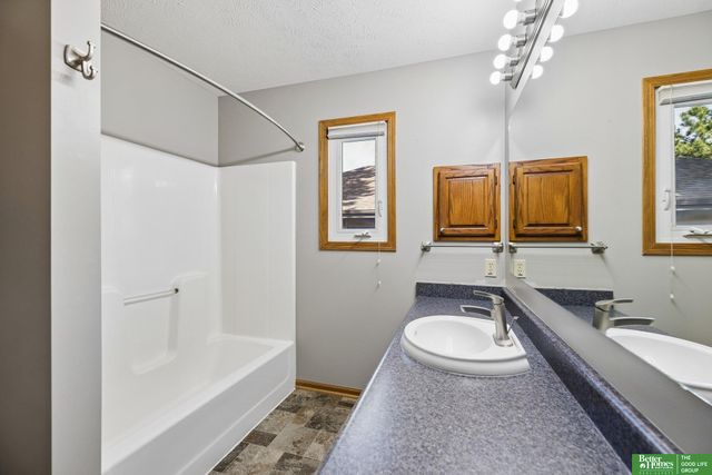 2315 Liberty Bell Lane, Lincoln, NE 68521