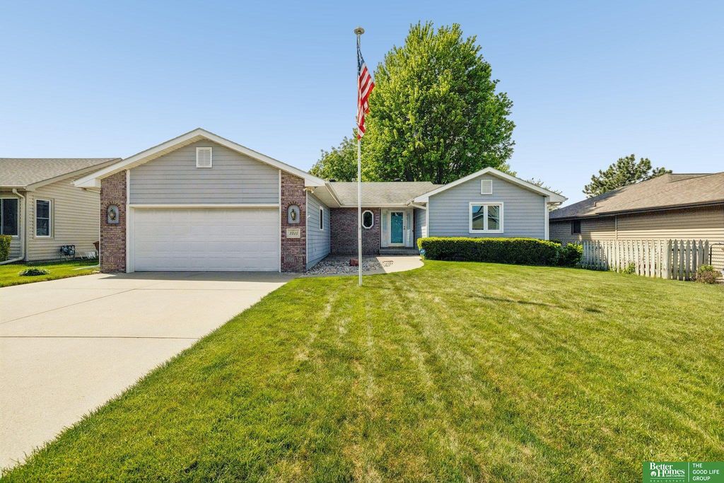 2315 Liberty Bell Lane, Lincoln, NE 68521