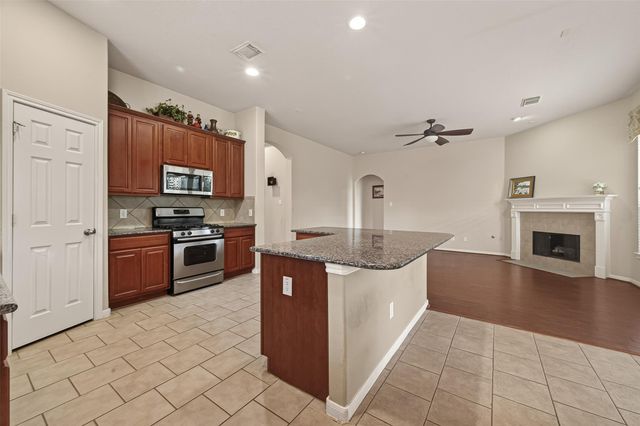 13719 Saxony Drive, Sugar Land, TX 77498