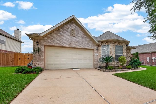 13719 Saxony Drive, Sugar Land, TX 77498