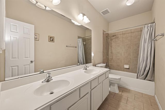 13719 Saxony Drive, Sugar Land, TX 77498