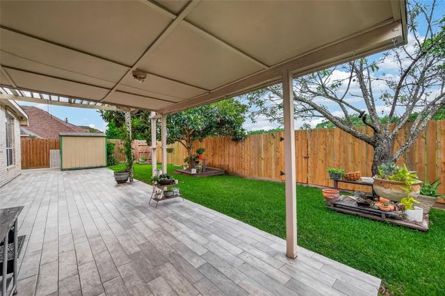 13719 Saxony Drive, Sugar Land, TX 77498