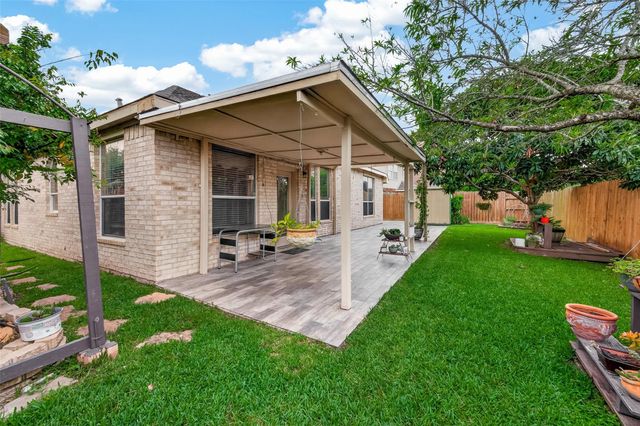 13719 Saxony Drive, Sugar Land, TX 77498