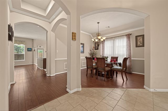 13719 Saxony Drive, Sugar Land, TX 77498