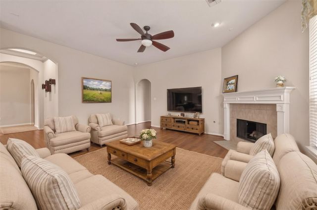 13719 Saxony Drive, Sugar Land, TX 77498