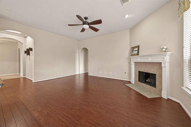 13719 Saxony Drive, Sugar Land, TX 77498