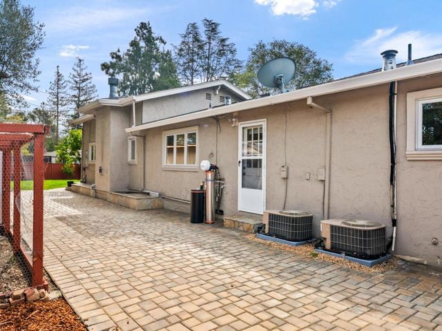 1941 Deodara Drive, Los Altos, CA 94024
