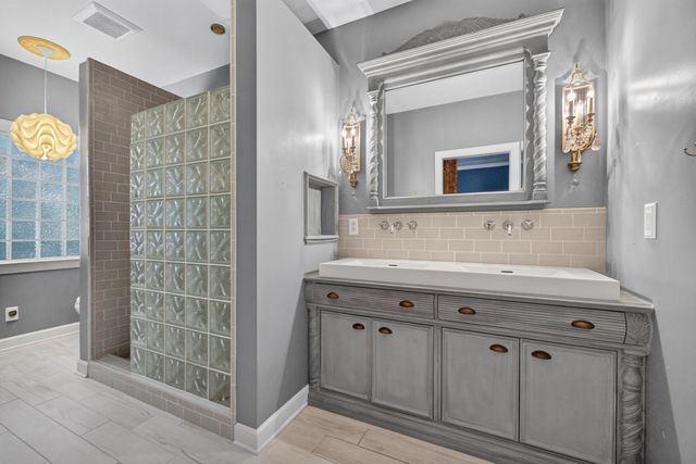 112 Oyster Point Row, Charleston, SC 29412