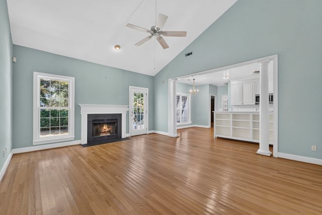 112 Oyster Point Row, Charleston, SC 29412