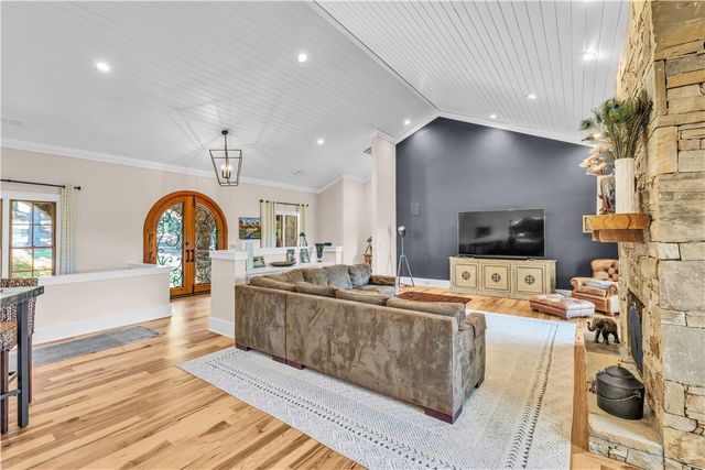 301 Augusta Way, Sunset, SC 29685