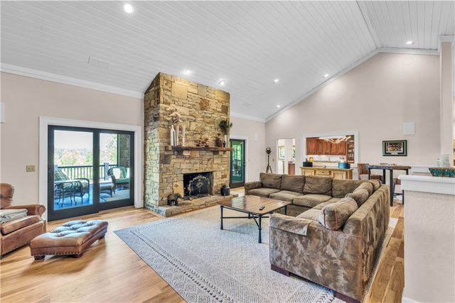 301 Augusta Way, Sunset, SC 29685