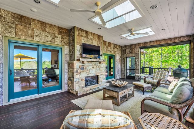 301 Augusta Way, Sunset, SC 29685