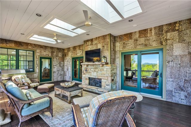 301 Augusta Way, Sunset, SC 29685