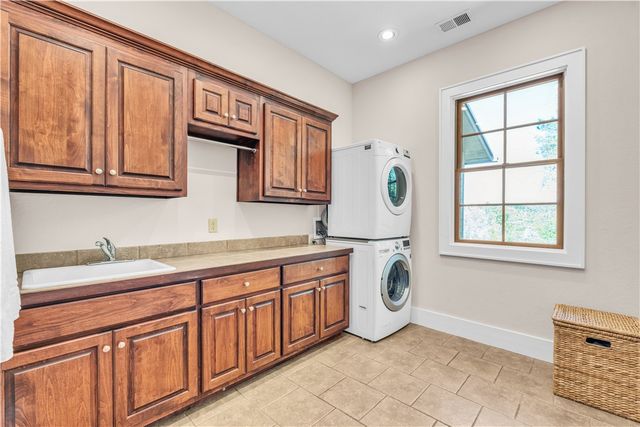 301 Augusta Way, Sunset, SC 29685
