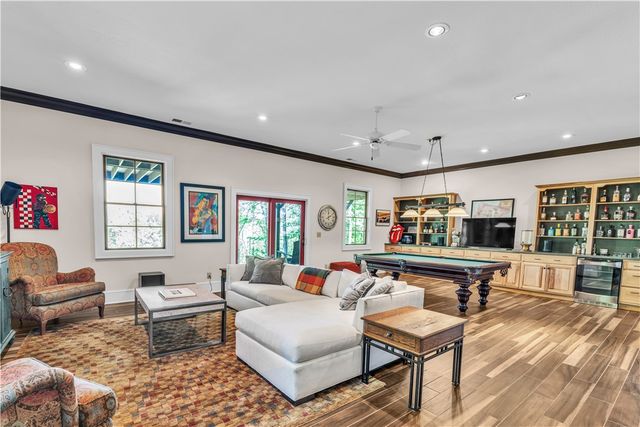 301 Augusta Way, Sunset, SC 29685