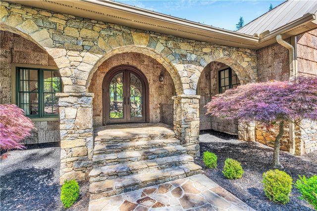 301 Augusta Way, Sunset, SC 29685