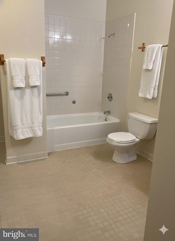 9000 FOX RUN DR, Spotsylvania, VA 22551